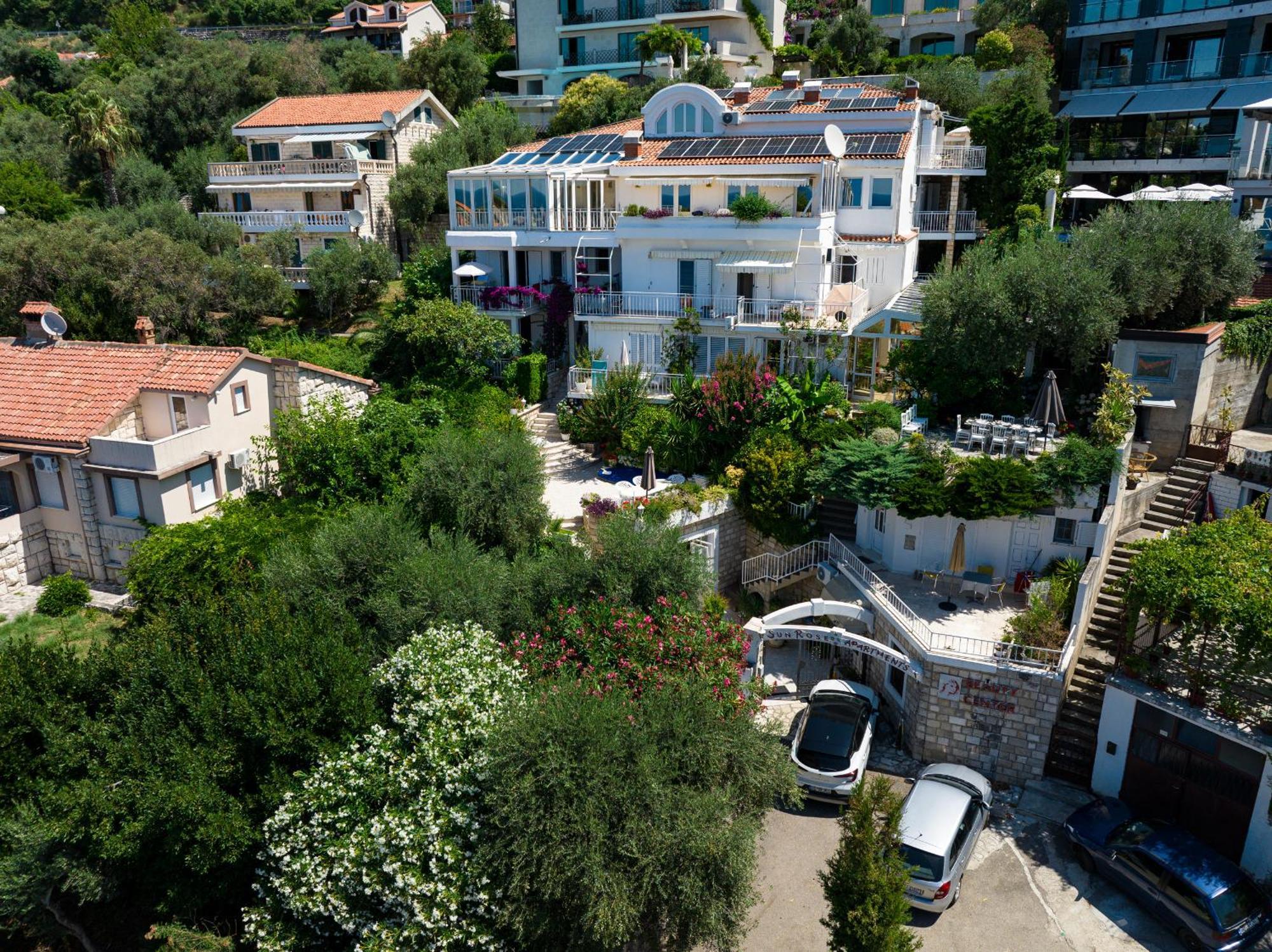 Sun Rose Apartments Sveti Stefan Kültér fotó