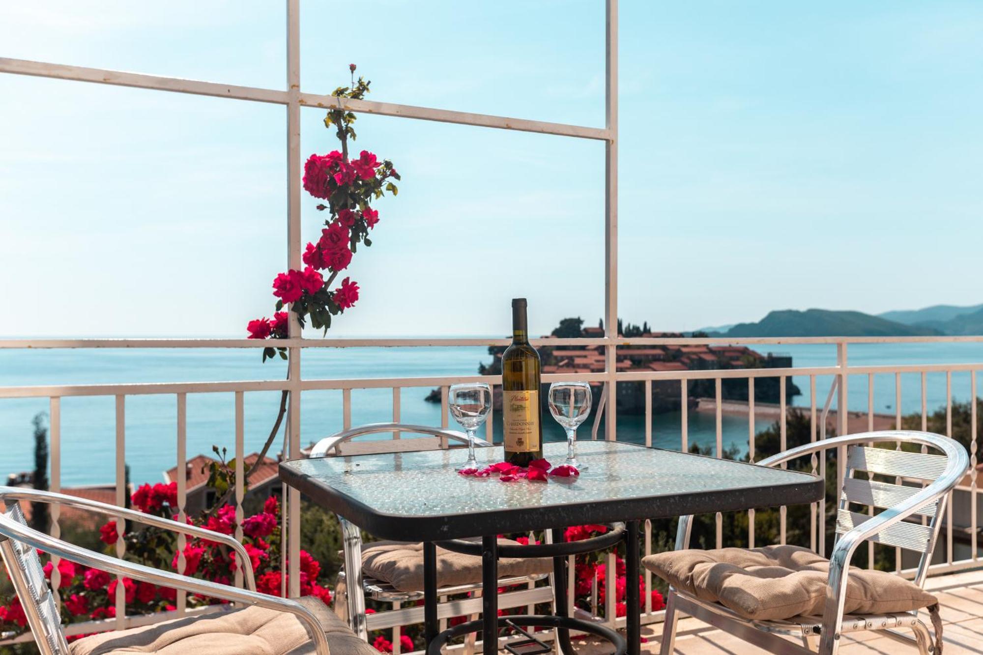 Sun Rose Apartments Sveti Stefan Szoba fotó